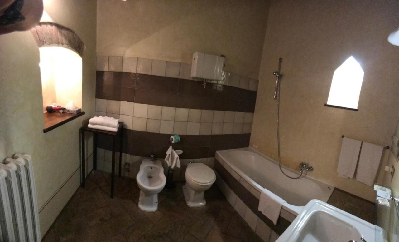 Camere Della Vecchia Posta Trevi Eksteriør billede