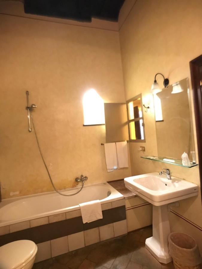 Camere Della Vecchia Posta Trevi Eksteriør billede